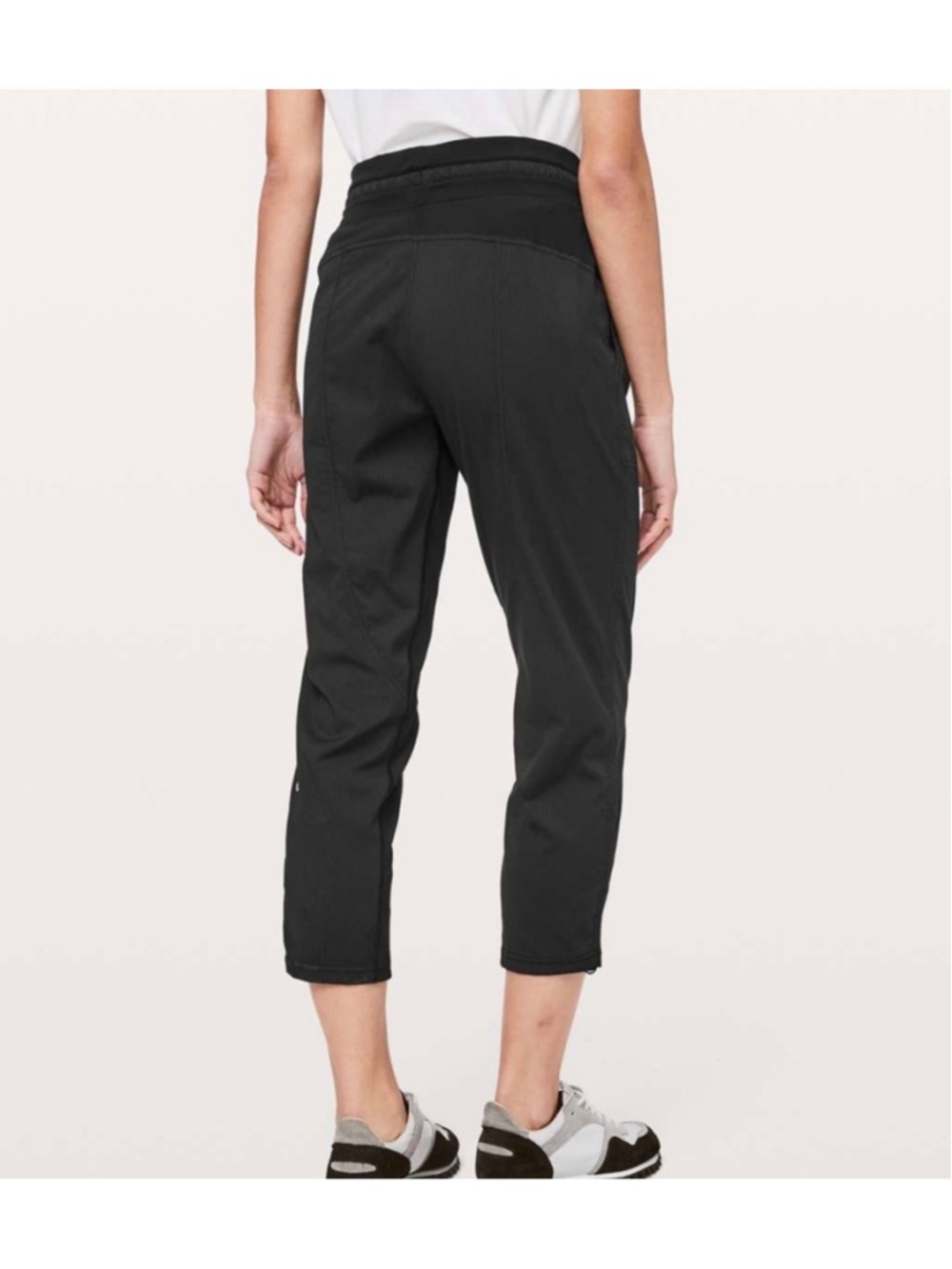 Women's Lululemon Dance Studio Crop Pants Size 4 Black - Picture 2 of 10